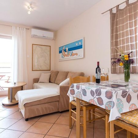 Apartments Marta Крк Екстер'єр фото