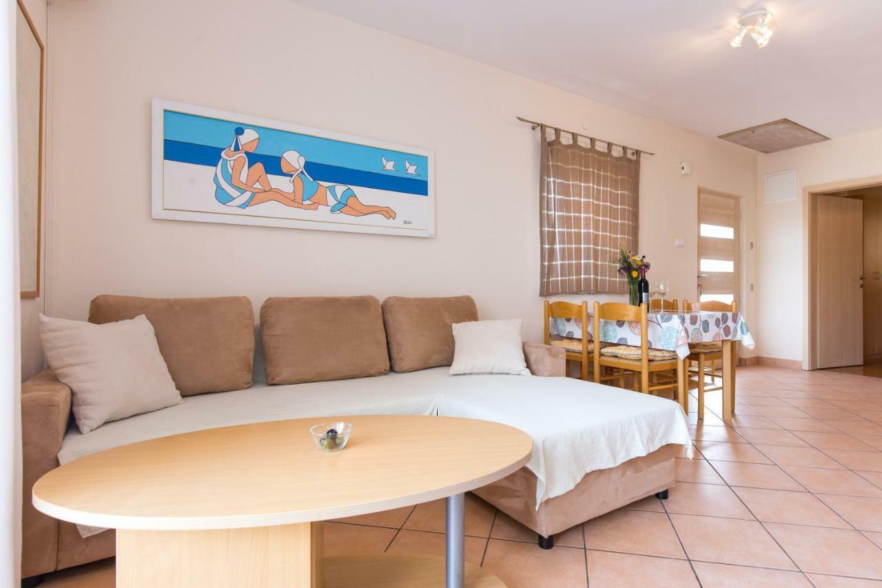 Apartments Marta Крк Екстер'єр фото