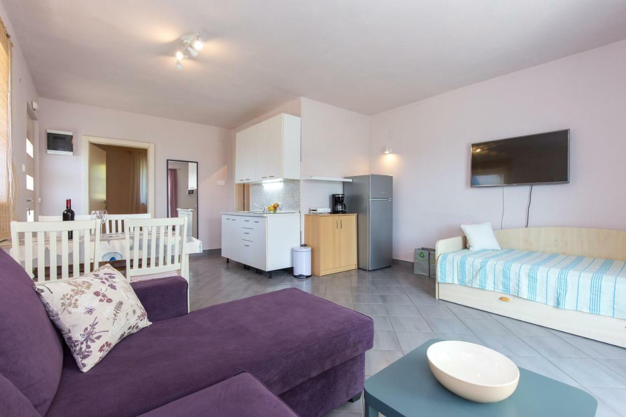 Apartments Marta Крк Екстер'єр фото